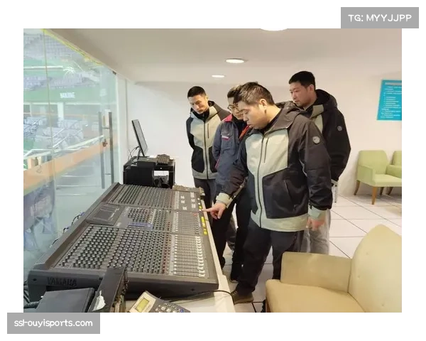 通讯：幕后英雄——一支负责维护20个球场门线技术的工程师团队如何工作